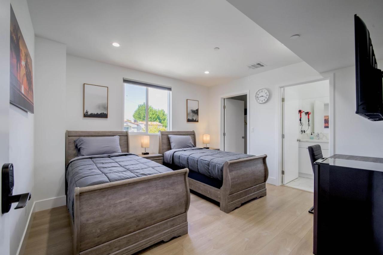 Modern Apartment In Studio City Лос-Анджелес Экстерьер фото