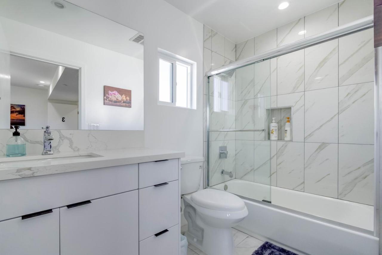 Modern Apartment In Studio City Лос-Анджелес Экстерьер фото