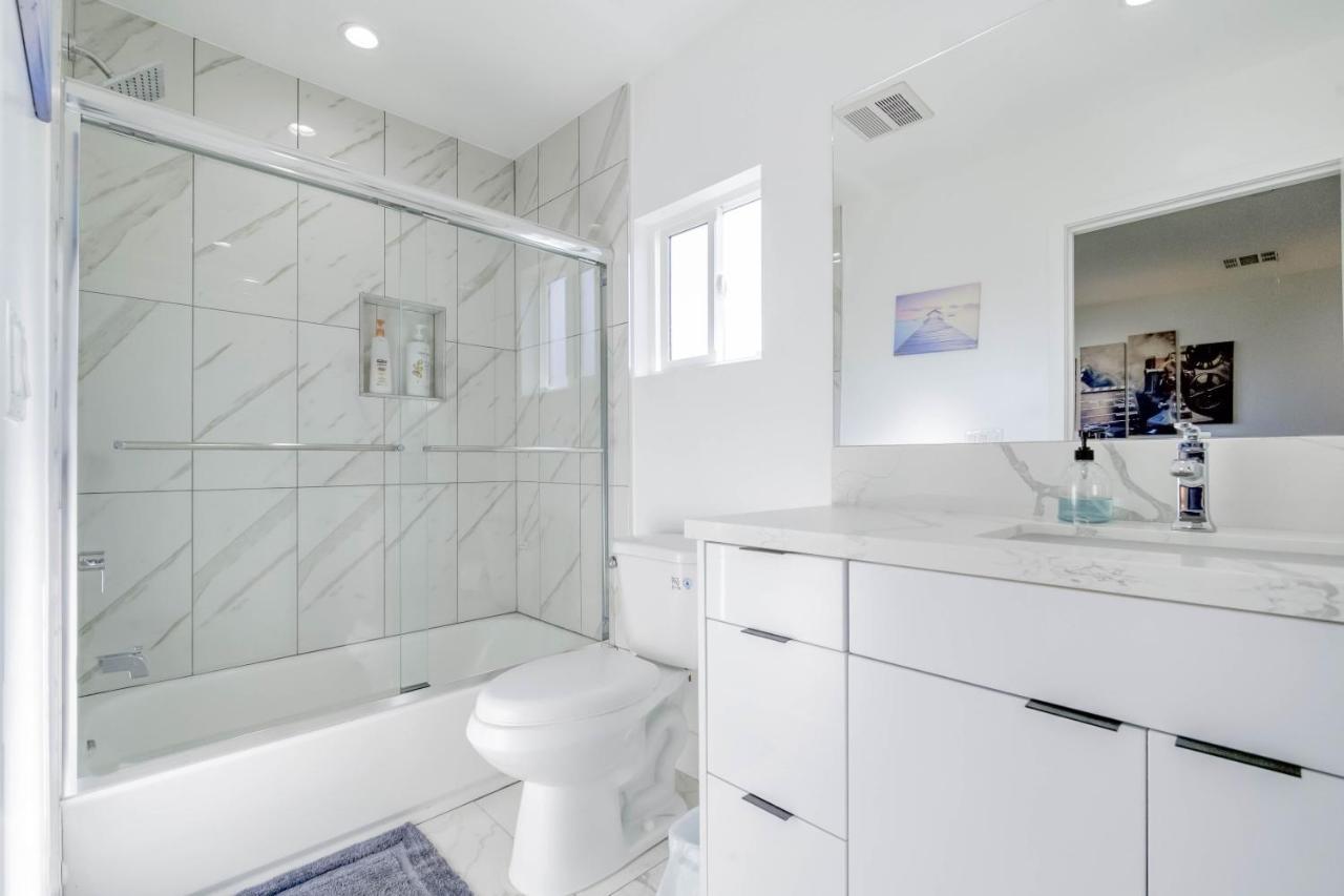 Modern Apartment In Studio City Лос-Анджелес Экстерьер фото