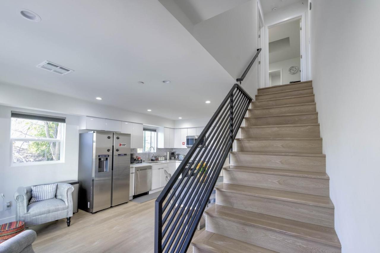 Modern Apartment In Studio City Лос-Анджелес Экстерьер фото
