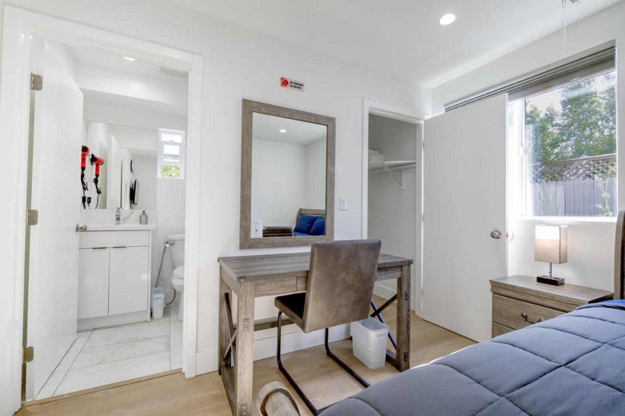 Modern Apartment In Studio City Лос-Анджелес Экстерьер фото