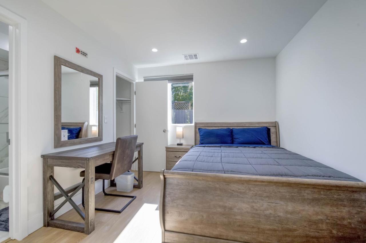 Modern Apartment In Studio City Лос-Анджелес Экстерьер фото