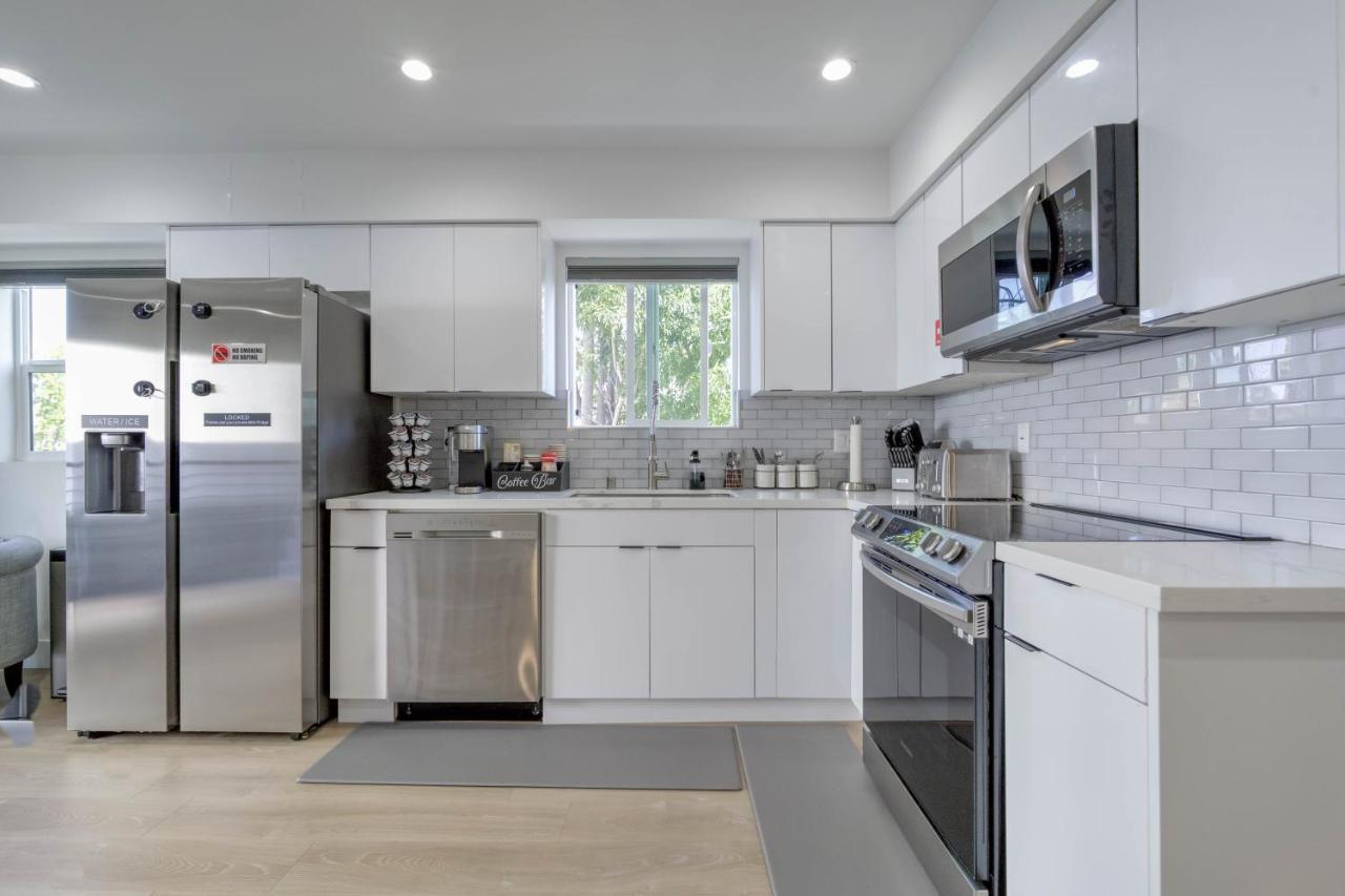Modern Apartment In Studio City Лос-Анджелес Экстерьер фото